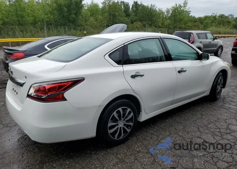 2015 Nissan Altima 2.5 из США, поврежденный, VIN 1N4AL3AP4FC258060
